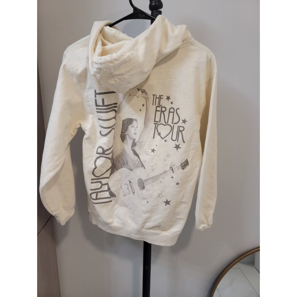 Taylor Swift Beige The Eras Tour Fearless Heart Hands Photo Hoodie Small - Picture 7 of 12